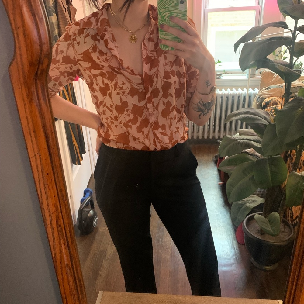 Blouse - Picture 2 of 10